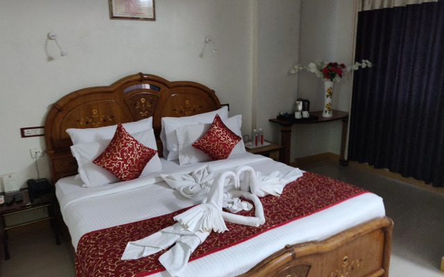 Chandra Inn