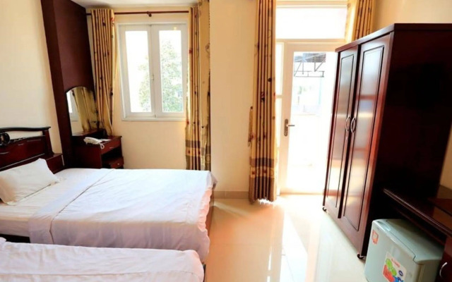 Tuan Viet Hotel