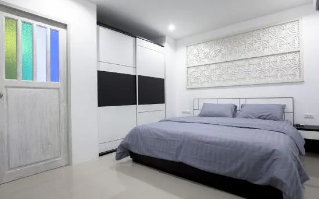 Number 4 Apartment