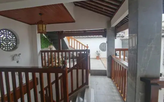 Jianshui Bushe Homestay (Gucheng Branch)
