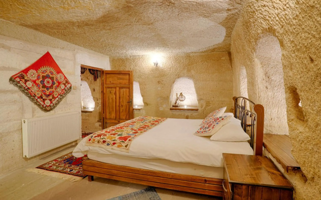Tulip Cave Suites