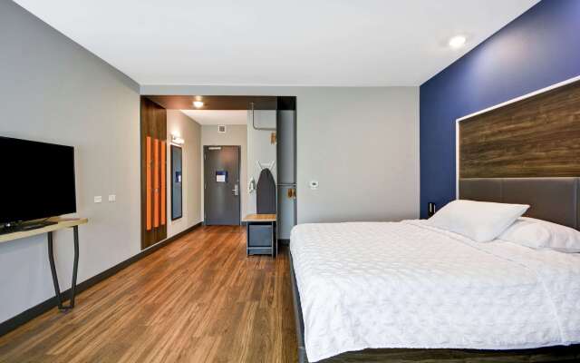 Tru by Hilton Sumter