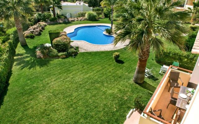 Luxurious First Floor Apartment Sleeps 4