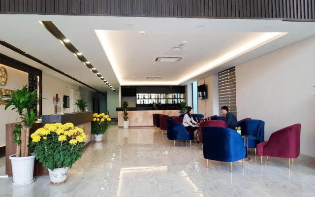 Western Skyline Hotel