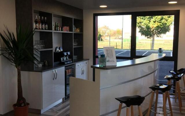 Brit Hotel Confort Loches