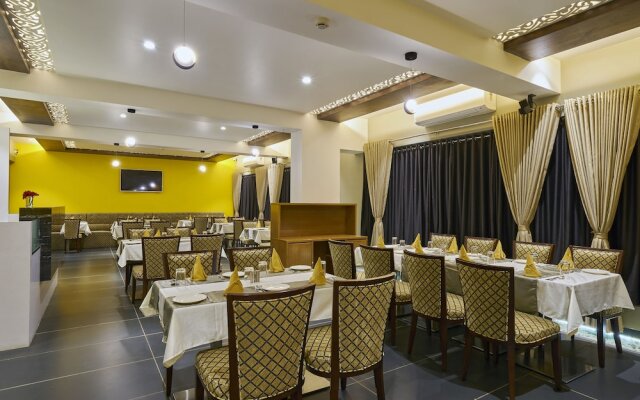 Hotel 3 Leaves Kolhapur
