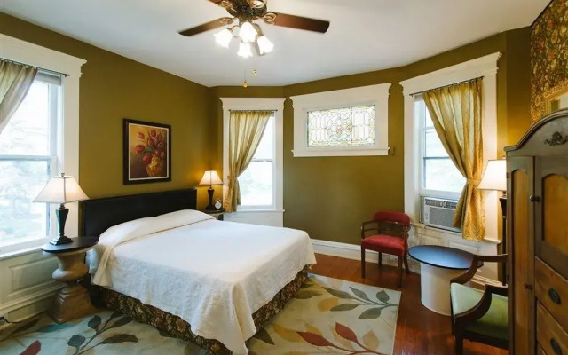 Waller House Inn