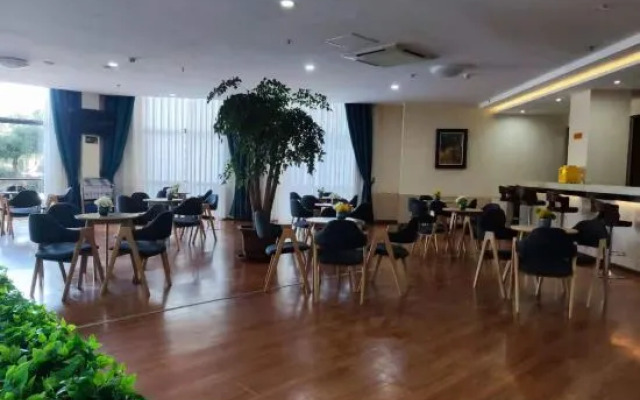 Bihai Yilin Holiday Hotel