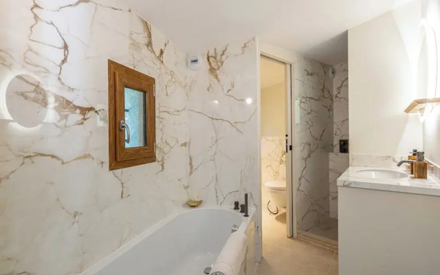 Luxurious Villa With Heated Pool 5br/10p - Cannes
