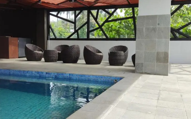 Rogers Hotel Manado