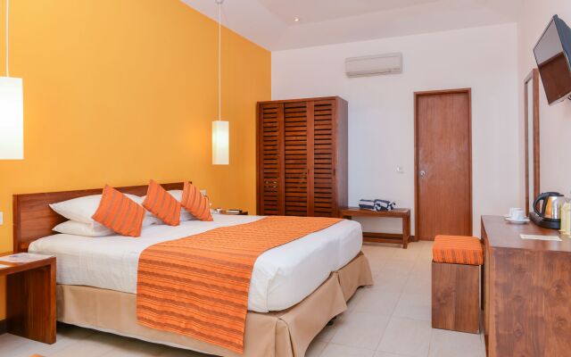 Adaaran Select Huduran Fushi