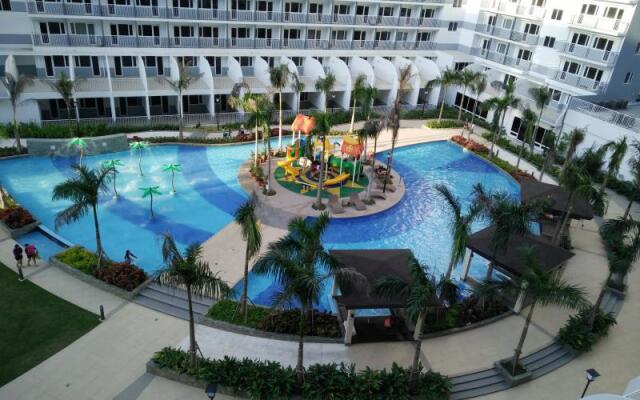 Classy Condo Unit at Shell Residences