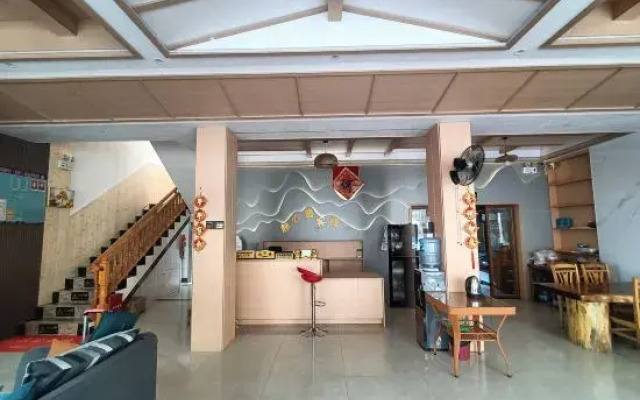 Libo Small Seven Holes Tranquility Inn