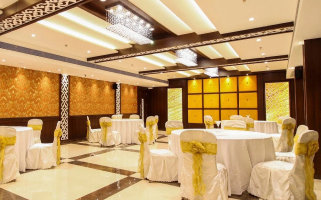 Vista Vashi Inn