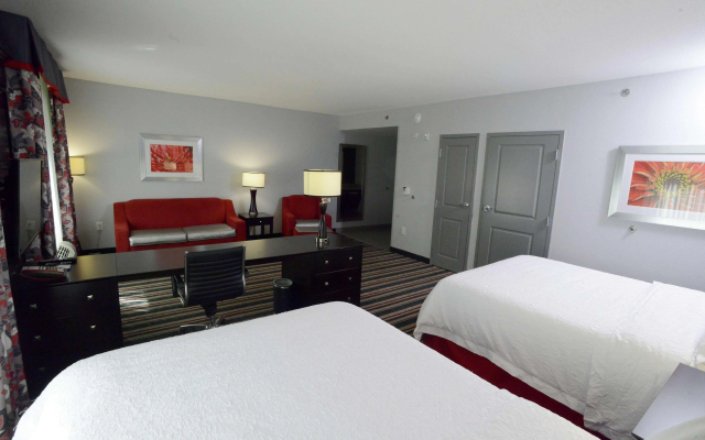 Hampton Inn & Suites Albany At Albany Mall - Hotel in Albany - Photo 3