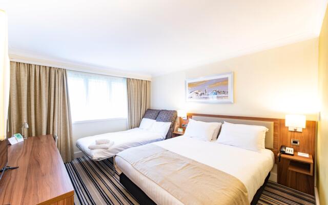 Holiday Inn Cardiff - North M4