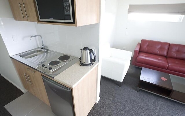 Focus Motel And Executive Suites
