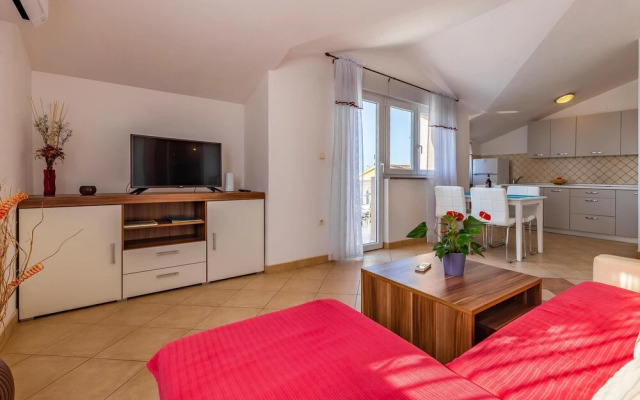 Amazing Apartment in Medulin With 1 Bedrooms and Wifi