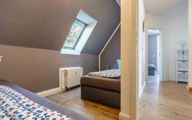 Apartment by Lake Muritz With Marina Views