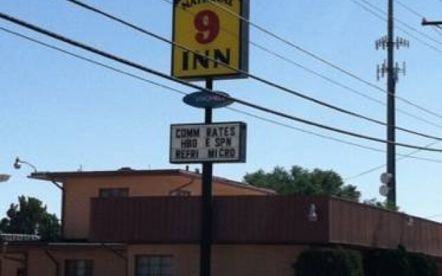 National 9 Inn Farmington