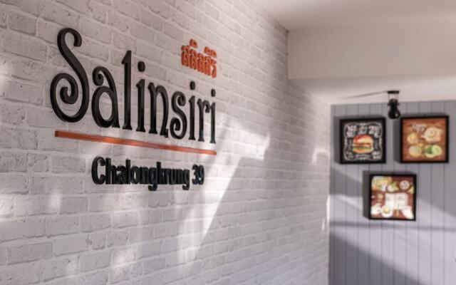 Salinsiri at Lat Krabang