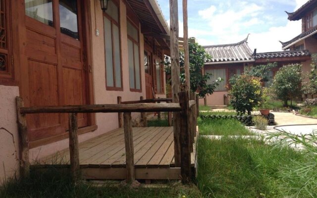 Lijiang Country Lodge