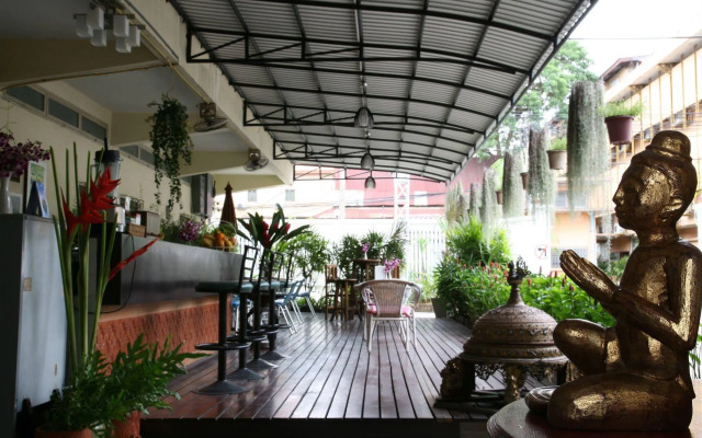 Rajata Hotel