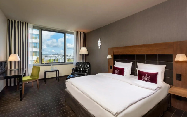 Mövenpick Hotel Stuttgart Airport