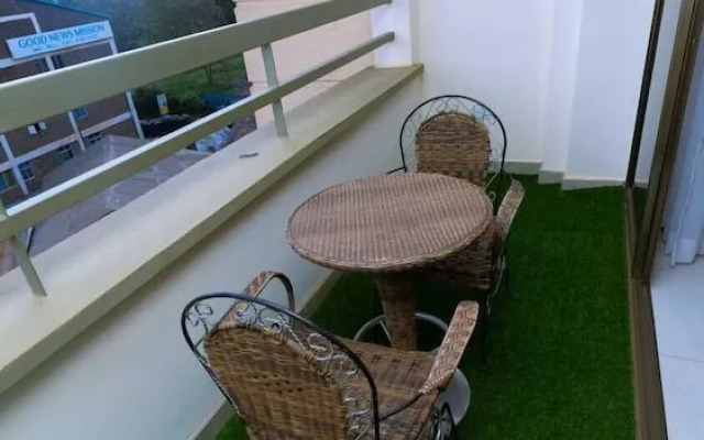 Lux Suites Morningside Greens Apartments