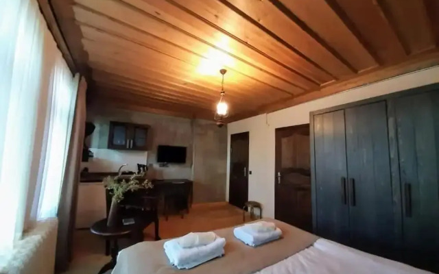 Maria Balat Hotel