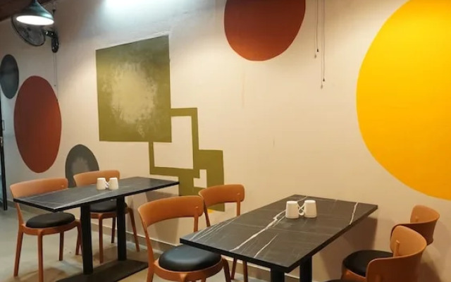 Hotel Hive Inn