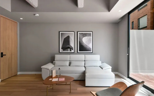 w Resplendent 1BR w Modern Balcony in Unicentro