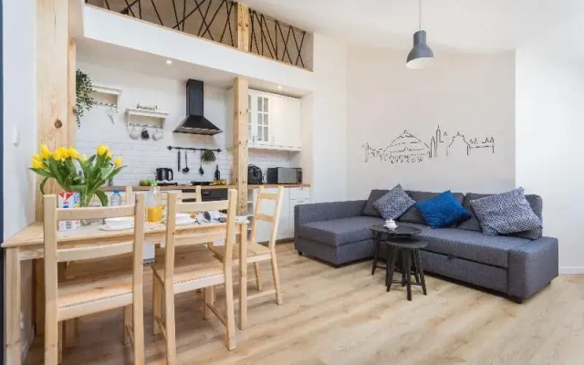 InPoint Main Square Apartment