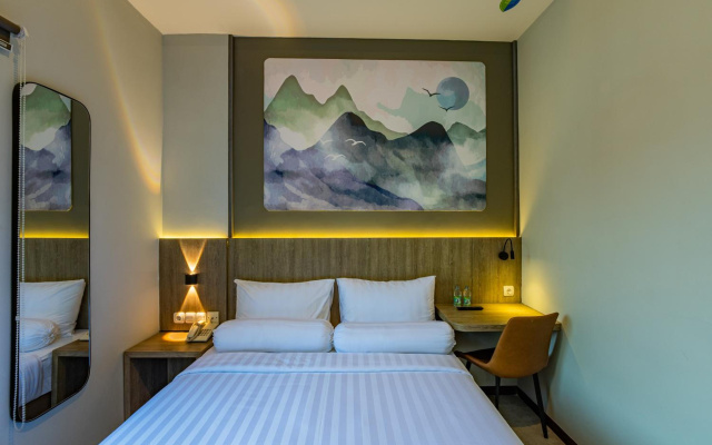 Front One Budget Hotel Tirtonadi Solo