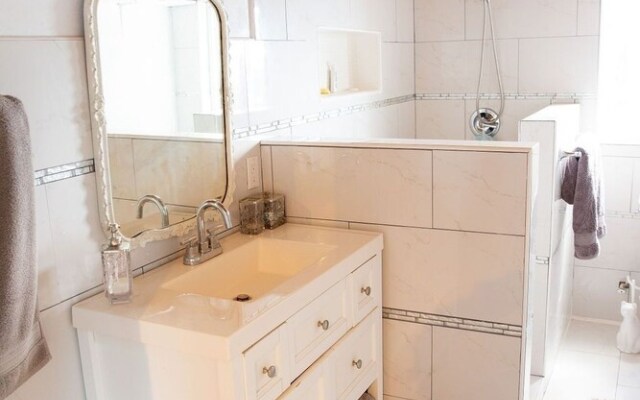 Blue Love Point 2br 2 Bedroom Apts