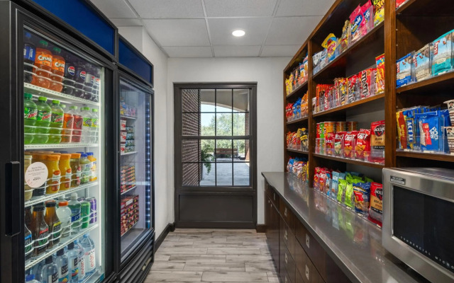 Four Points by Sheraton Greensboro Airport