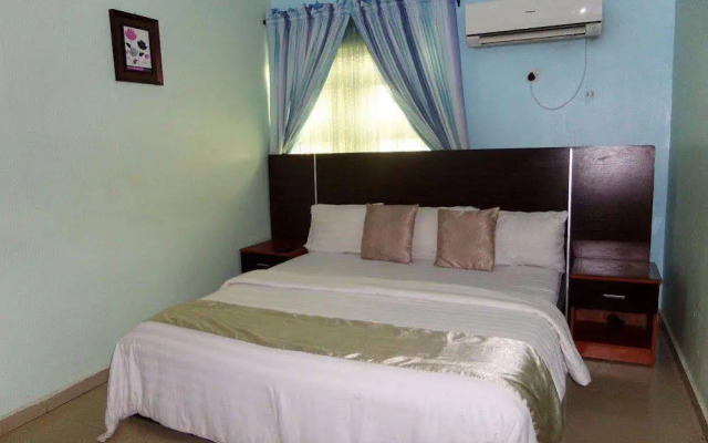 Mucken Hotel