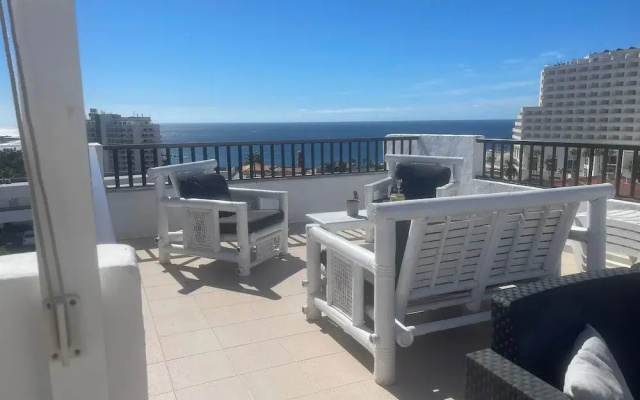 Apartment - Sleeps 4 - Jacuzzi - Terrace - Pool