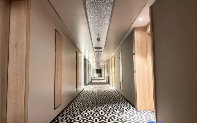 New Space Grand Hotel