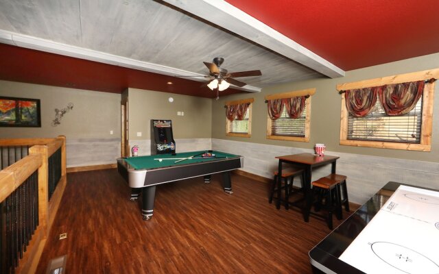 Movie DiveInn - Four Bedroom Chalet