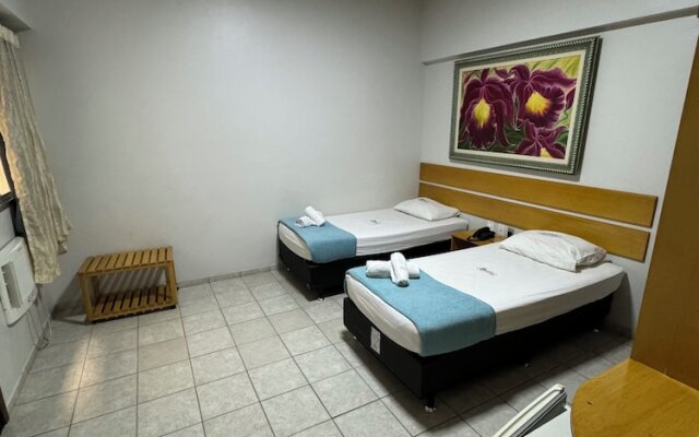 Hotel Gemeos