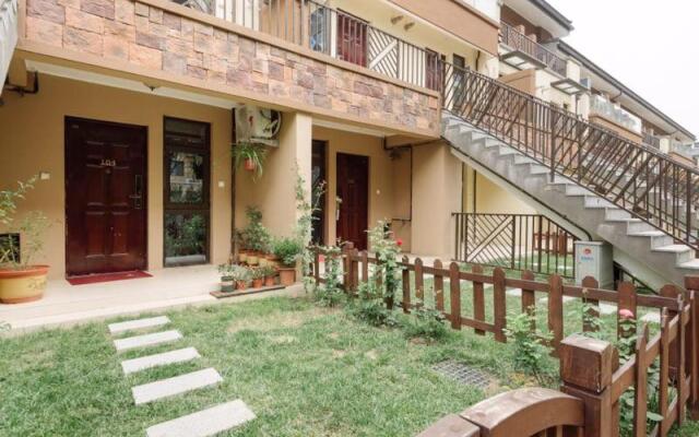 Beijing Tulu Apartment