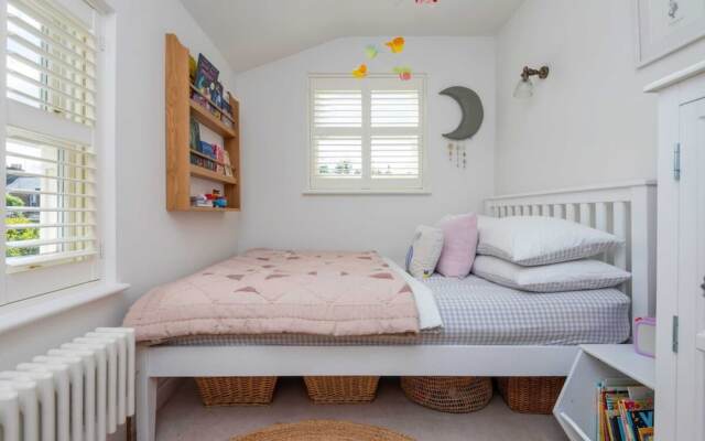 3-bedroom Home in Richmond - Ideal Family Living