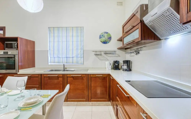 St James the Traditional 4-bed Townhouse Terrace