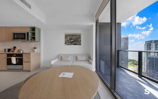 Skyline Escape Sleek 1BR with DTW Charm