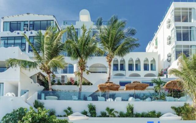 That sea in Sanya The sea infinity pool designer Meisu