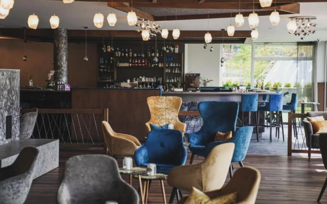 Molaris Lodge