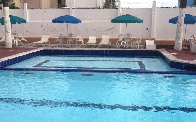 Hotel & Suites Santa Barbara