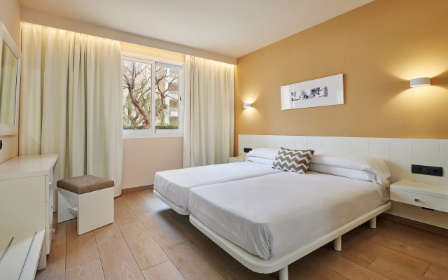 Protur Badia Park Aparthotel