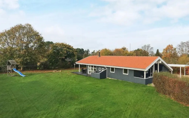 Langeland Beach Home With Sauna